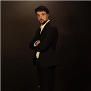 Hola! Mi chiamo Brando ho 28 anni e sono di Roma ho imparato, giocando diverse lingue….ad ora ne parlo fluentemente 4. Il mio segreto è quello di giocare appunto, cercando di fare delle associazioni mentali, non voglio insegnarvi il classico metodo di i